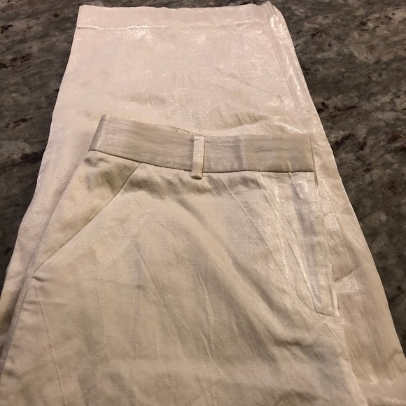 Elizabeth and James Women'  Ivory Ankle Pants NWT - Picture 2 of 7